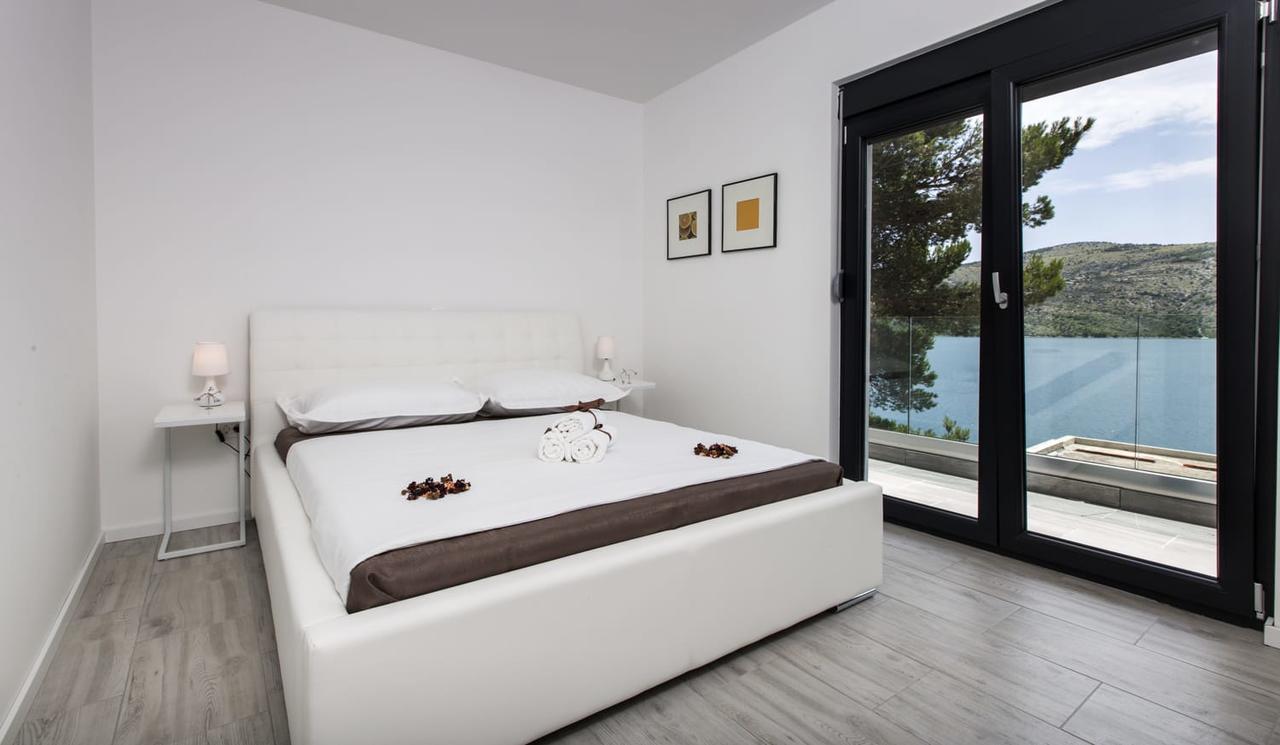 Villa Regina With Heated Pool And Sea View Marina  Exterior foto